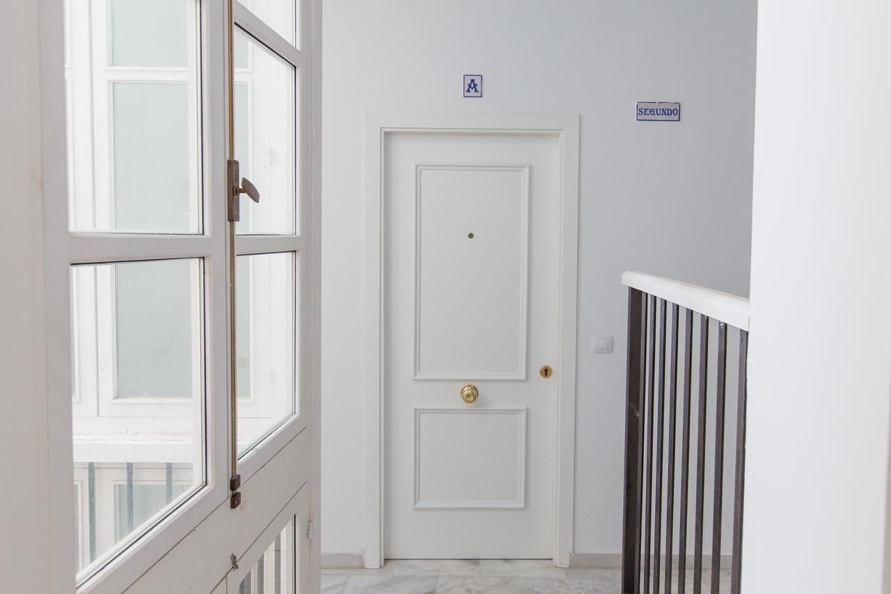 Apartamento La Casa Del Almirante Cadiz Exterior photo